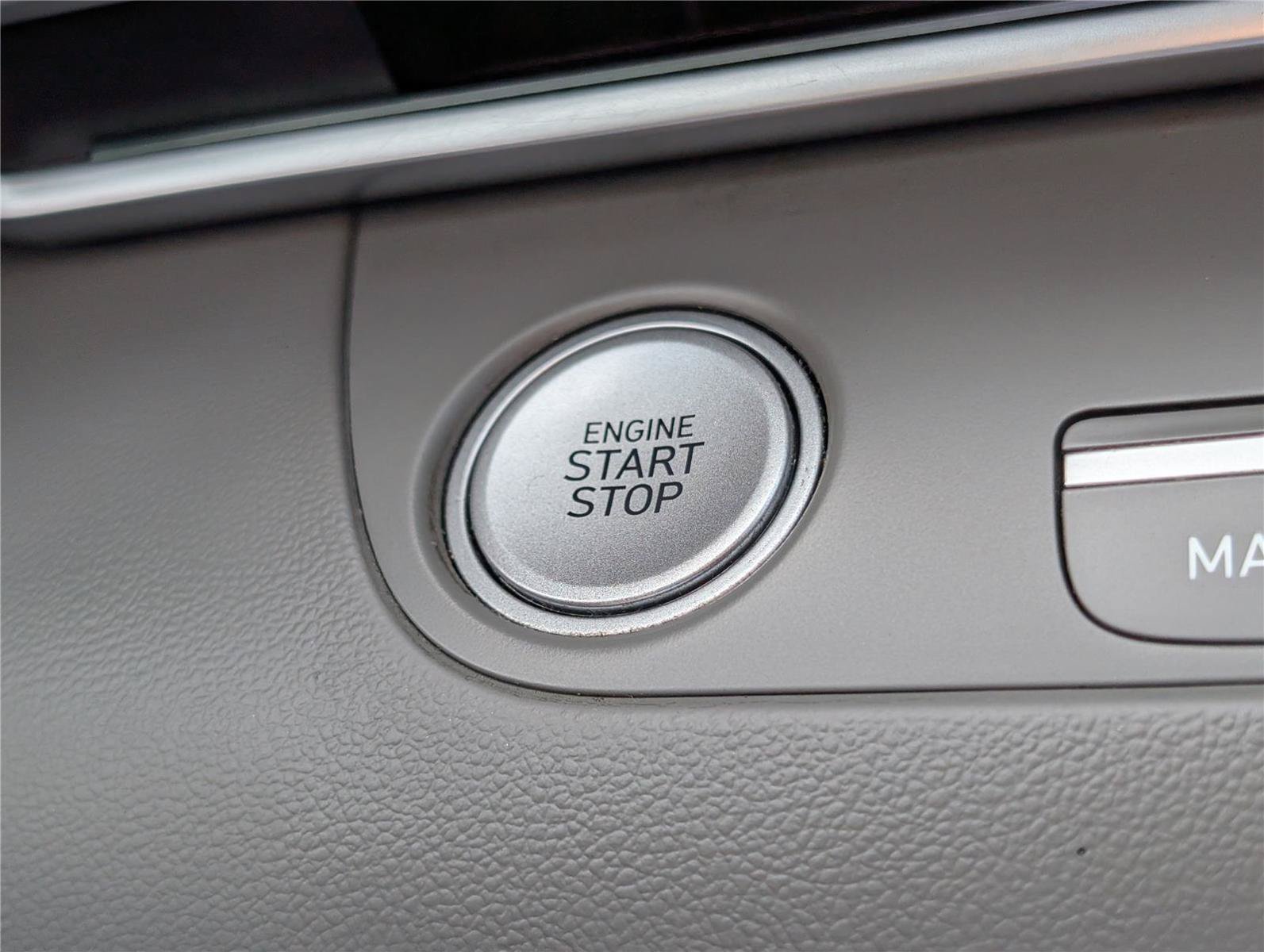 Used 2024 Hyundai Elantra SEL w/ Convenience Package FWD image 21