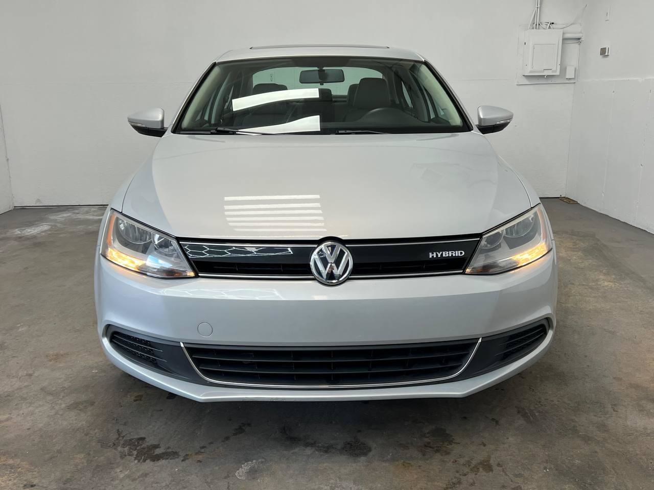 Used 2013 Volkswagen Jetta Hybrid Sedan FWD image 2