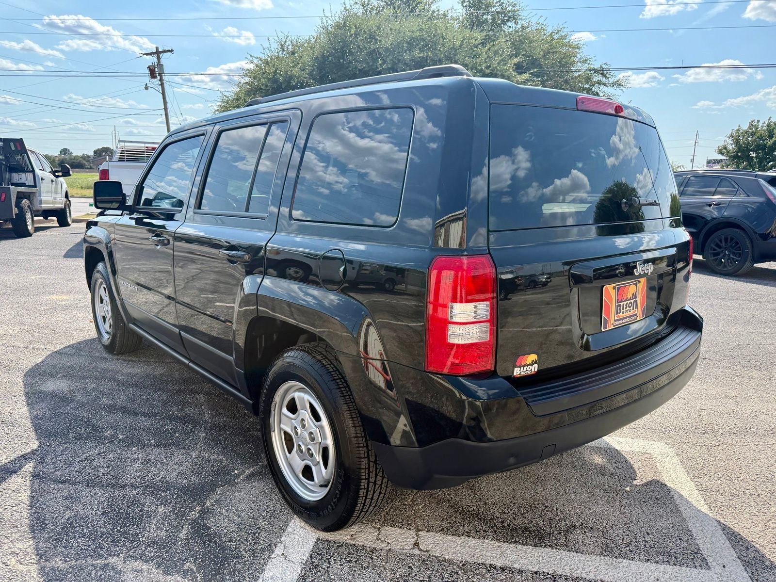 Used 2017 Jeep Patriot Sport w/ Power Value Group FWD image 5