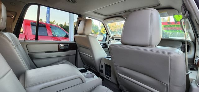 Used 2014 Lincoln Navigator L 4WD image 14