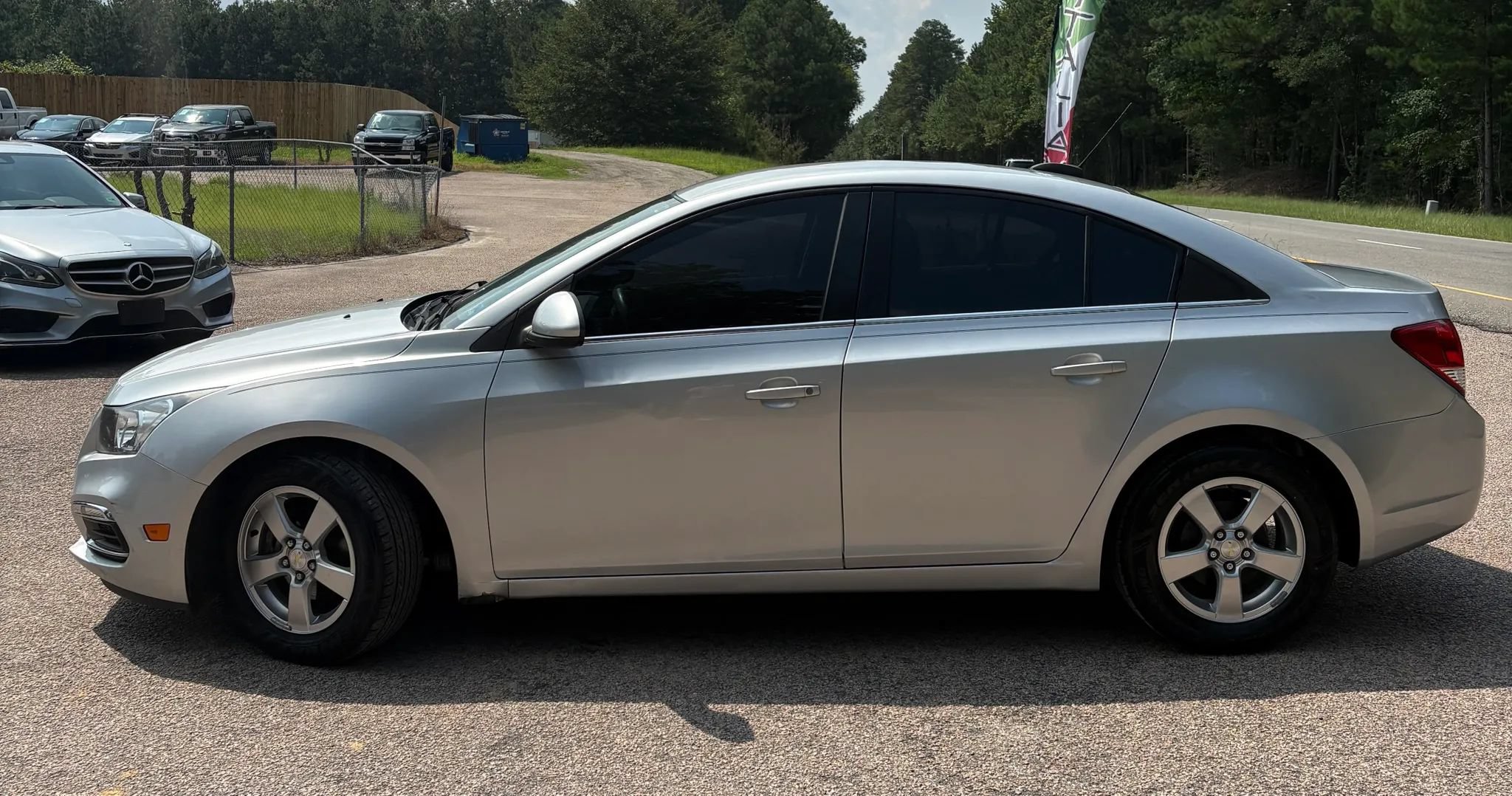 Used 2016 Chevrolet Cruze LT FWD image 3