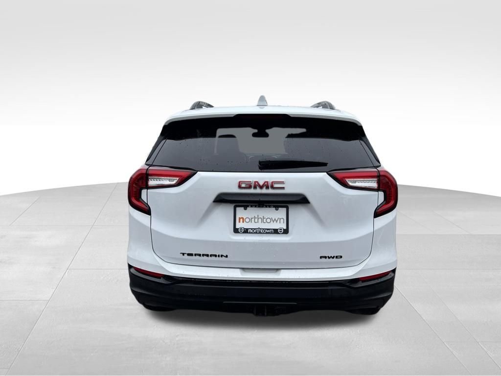 Used 2022 GMC Terrain SLT w/ Elevation Edition image 39