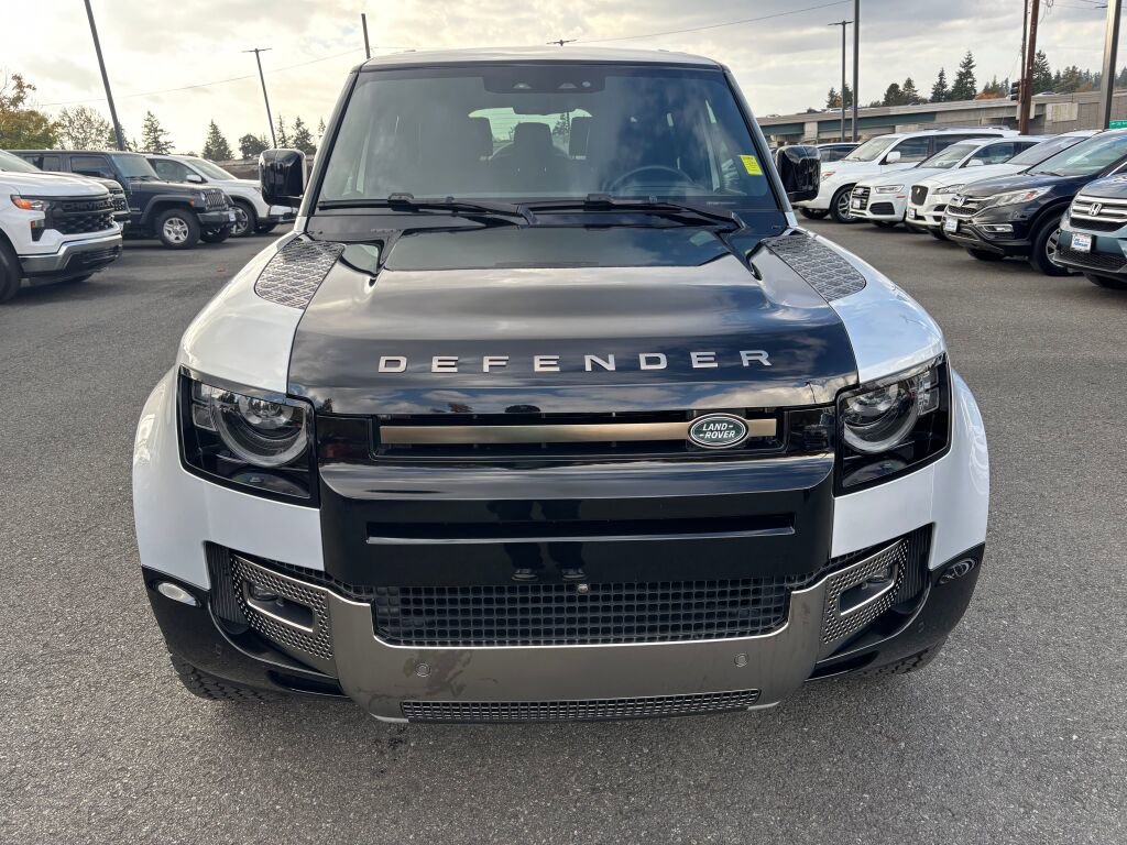 Used 2024 Land Rover Defender 130 X image 2