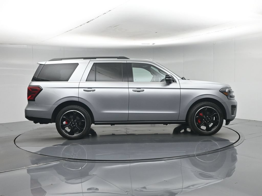 Used 2023 Ford Expedition Limited AWD/4WD image 31