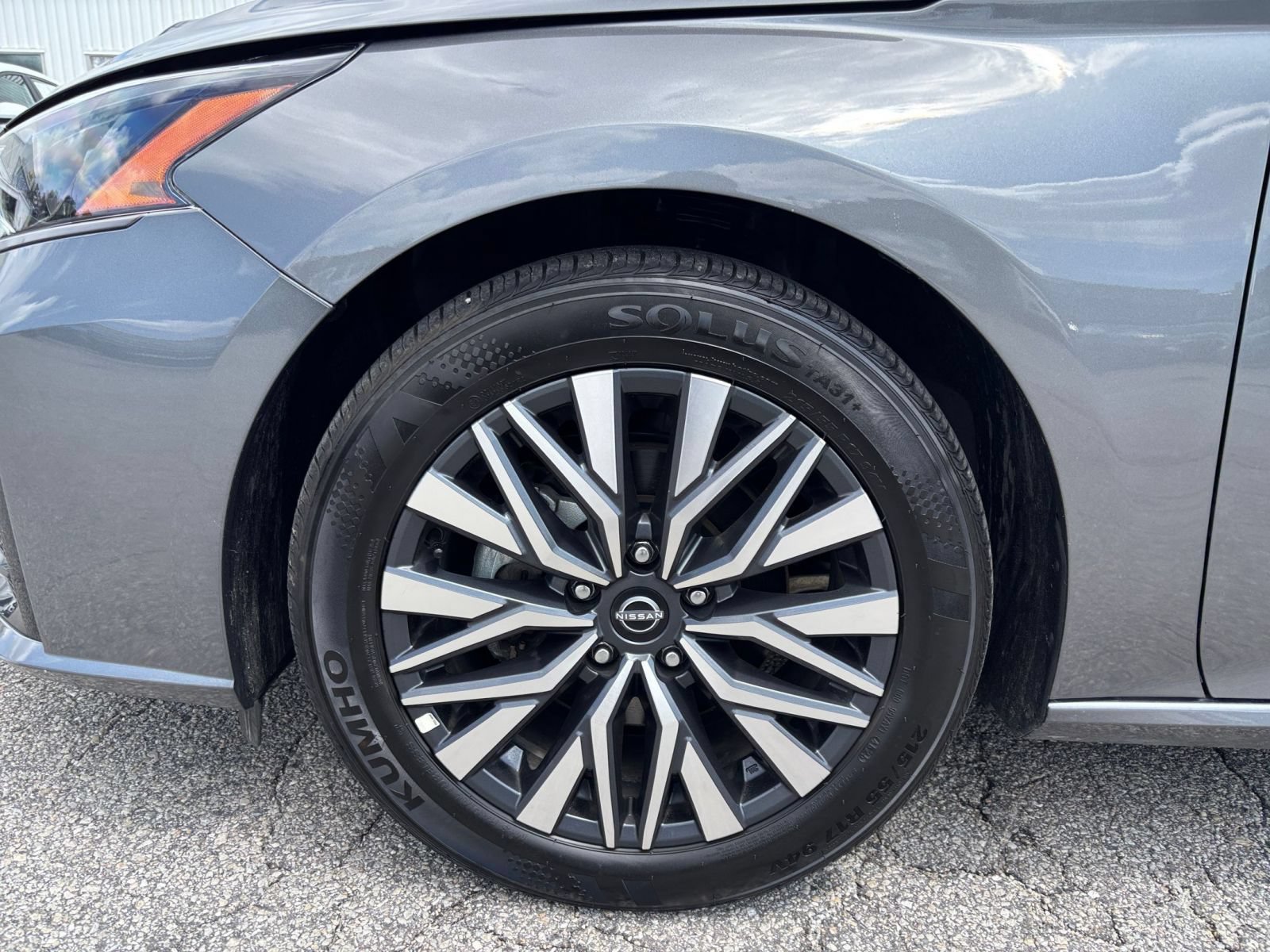 Used 2026 Nissan Altima 2.5 SV FWD image 29