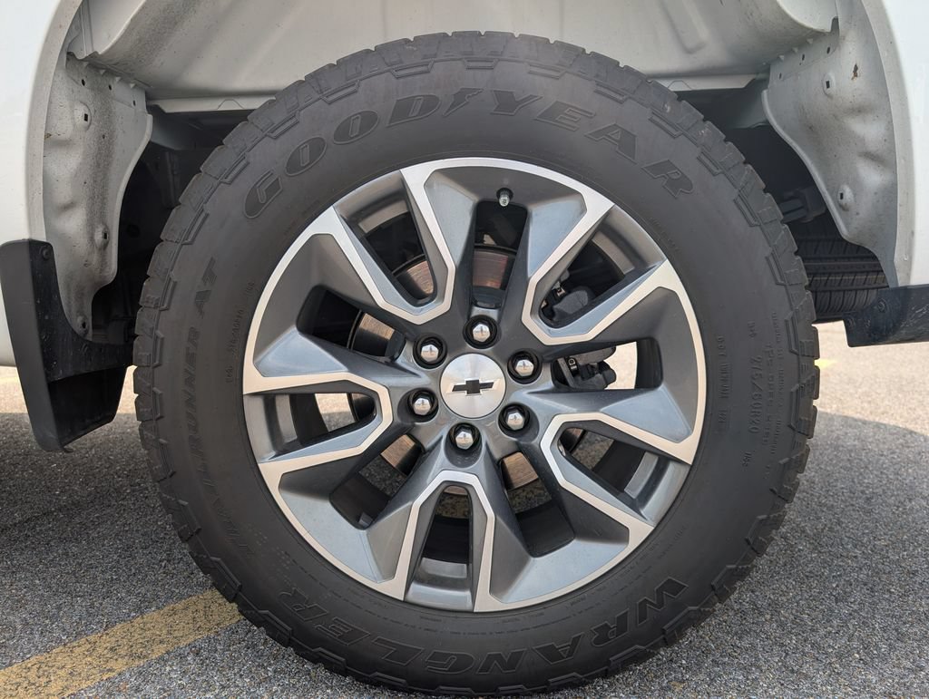 Used 2025 Chevrolet Silverado 1500 RST AWD/4WD image 30