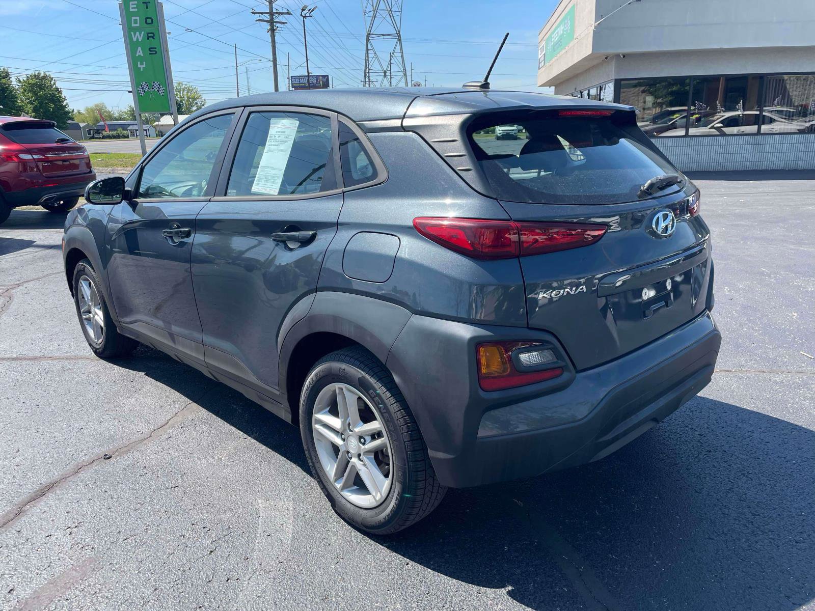 Used 2019 Hyundai Kona SE AWD/4WD image 3