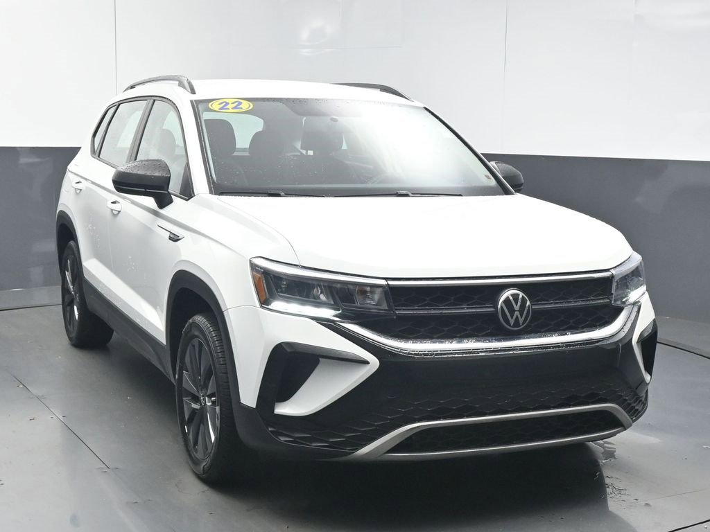 Used 2022 Volkswagen Taos S image 2