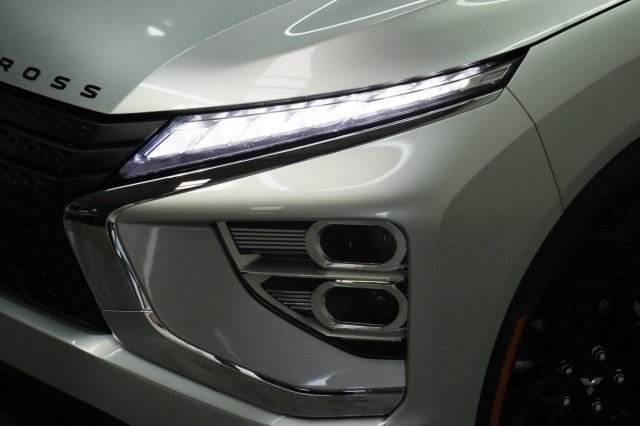 New 2026 Mitsubishi Eclipse Cross LE AWD/4WD image 2