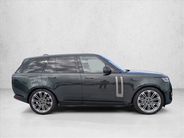 Used 2025 Land Rover Range Rover SE AWD/4WD image 4