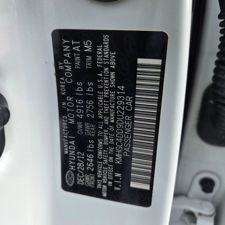 Used 2013 Hyundai Genesis 3.8 image 34