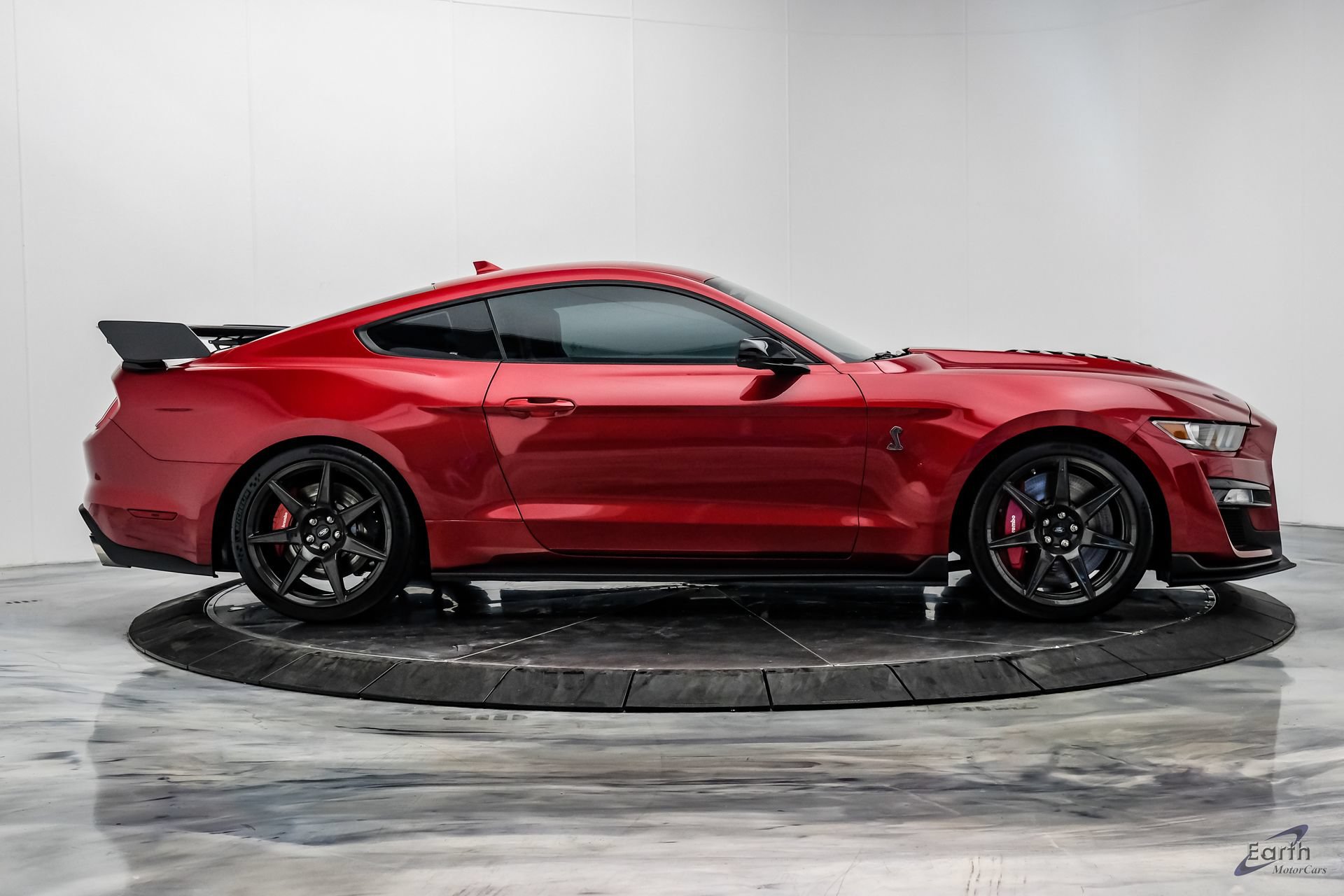 Used 2020 Ford Mustang Shelby GT500 w/ Carbon Fiber Track Pack RWD image 25