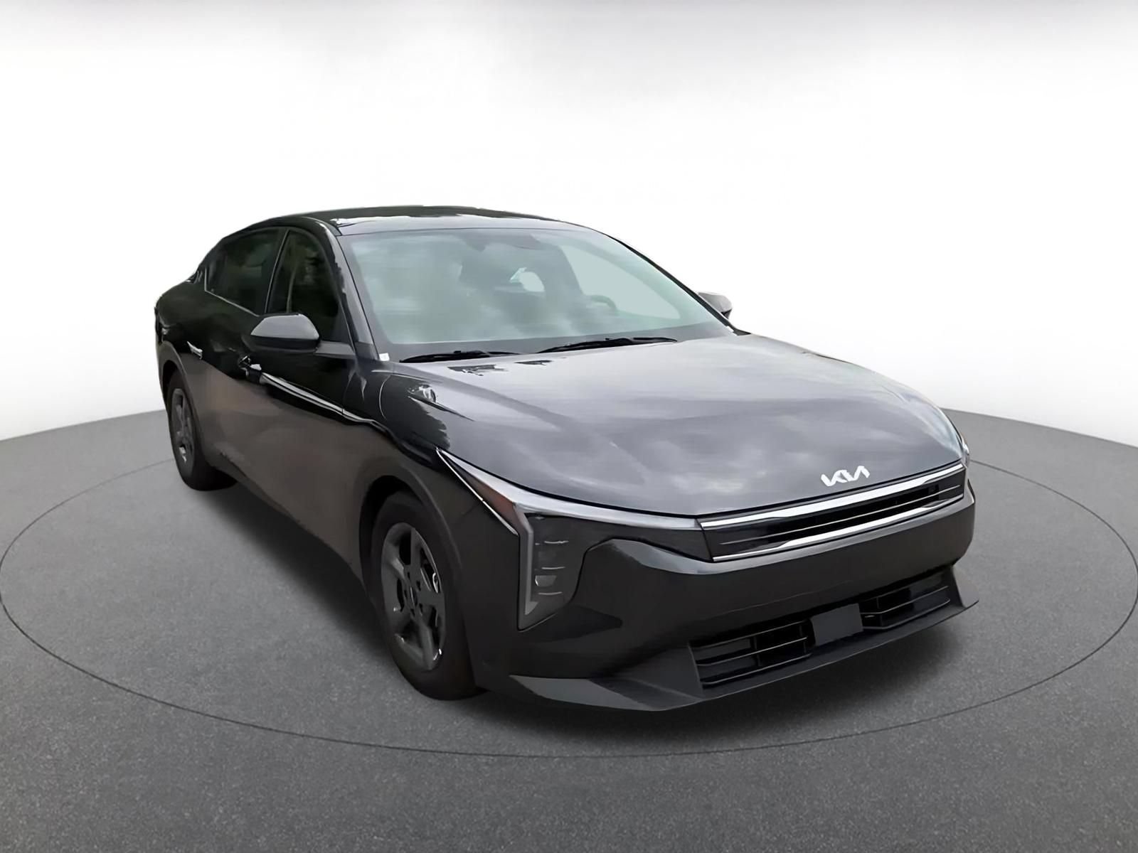 Used 2025 Kia K4 FWD image 3