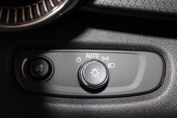 New 2026 Chevrolet Trax ACTIV w/ Driver Confidence Package FWD image 37