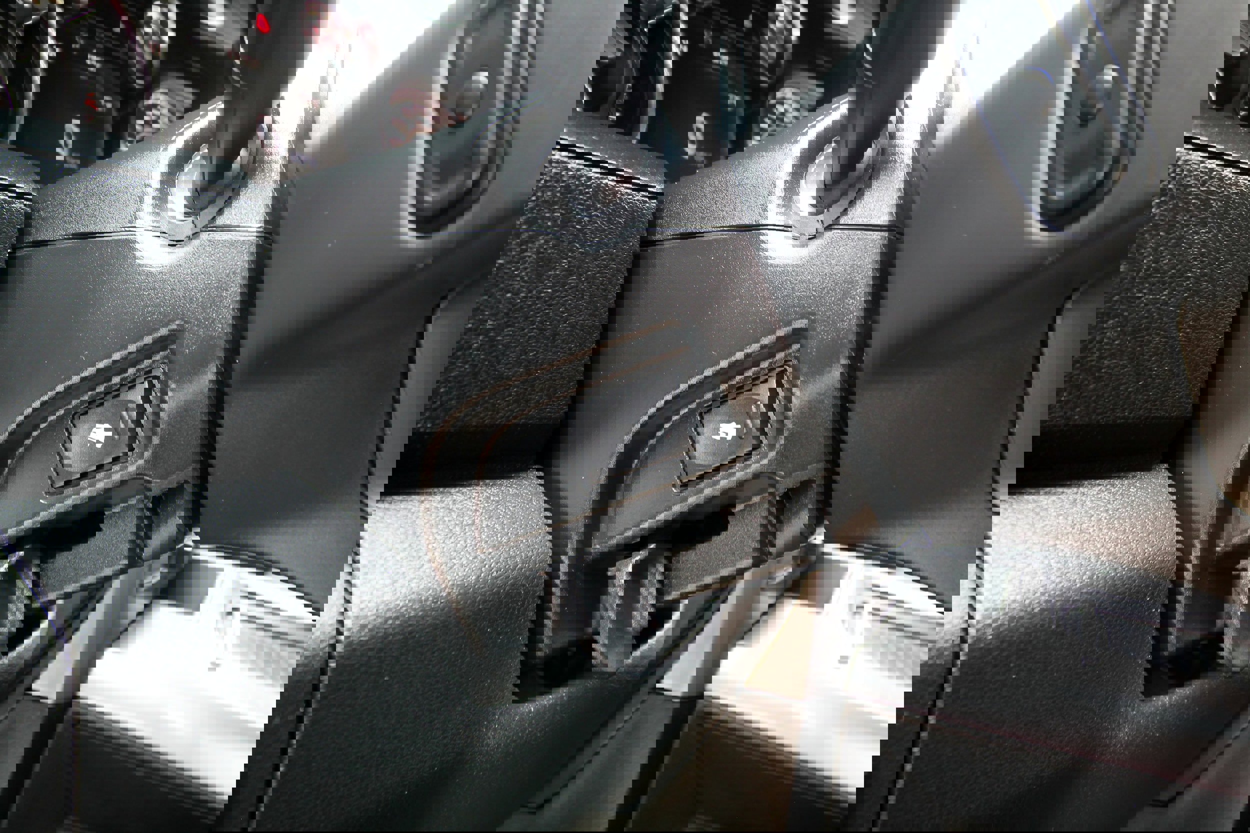 Used 2018 RAM 3500 Laramie Longhorn image 27