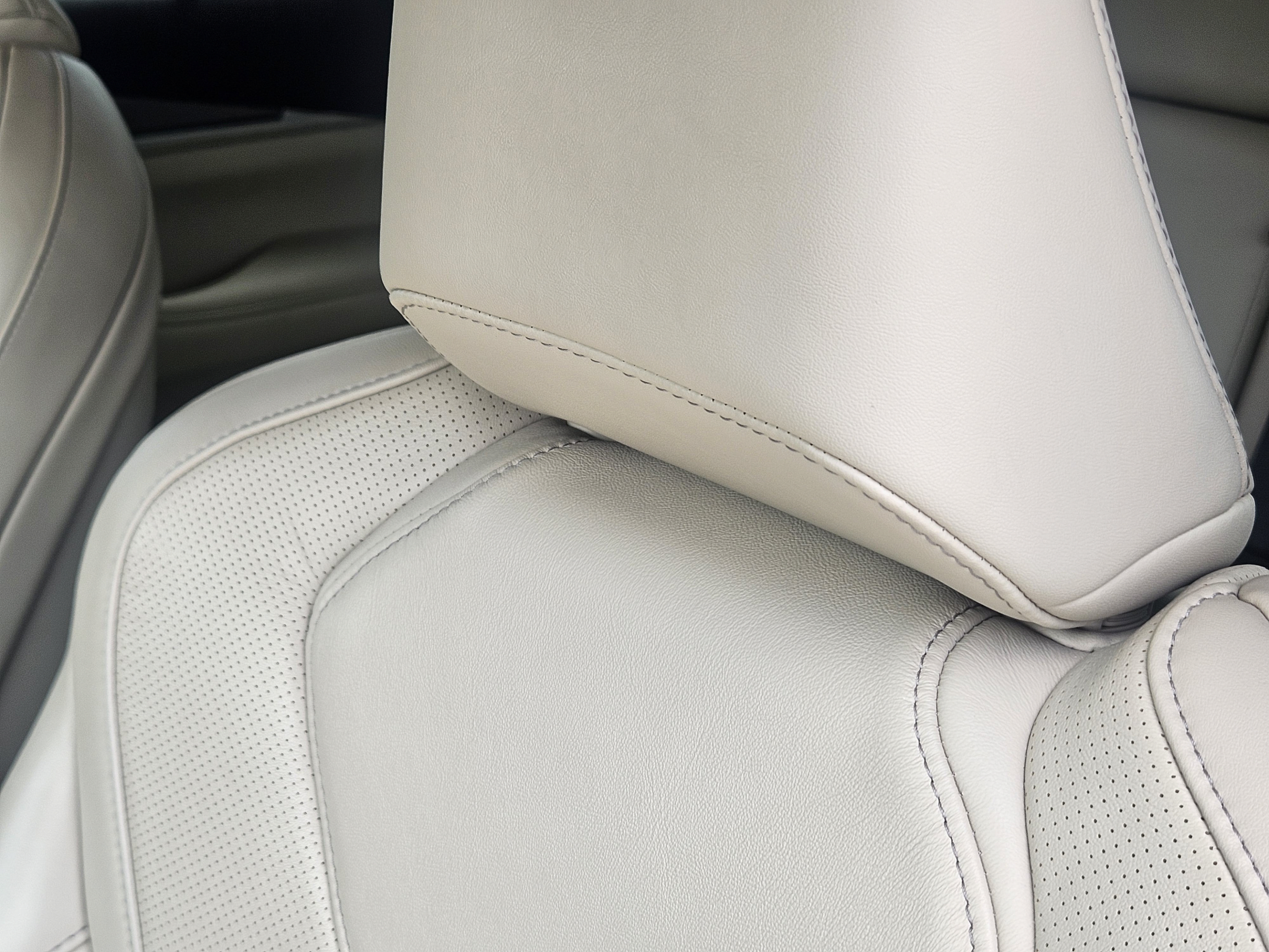 Used 2024 INFINITI QX60 Luxe FWD image 7