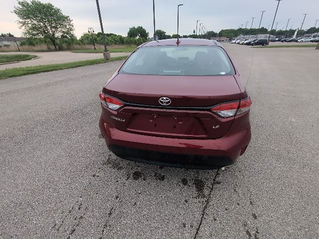 Used 2025 Toyota Corolla LE w/ Convenience Package FWD image 6