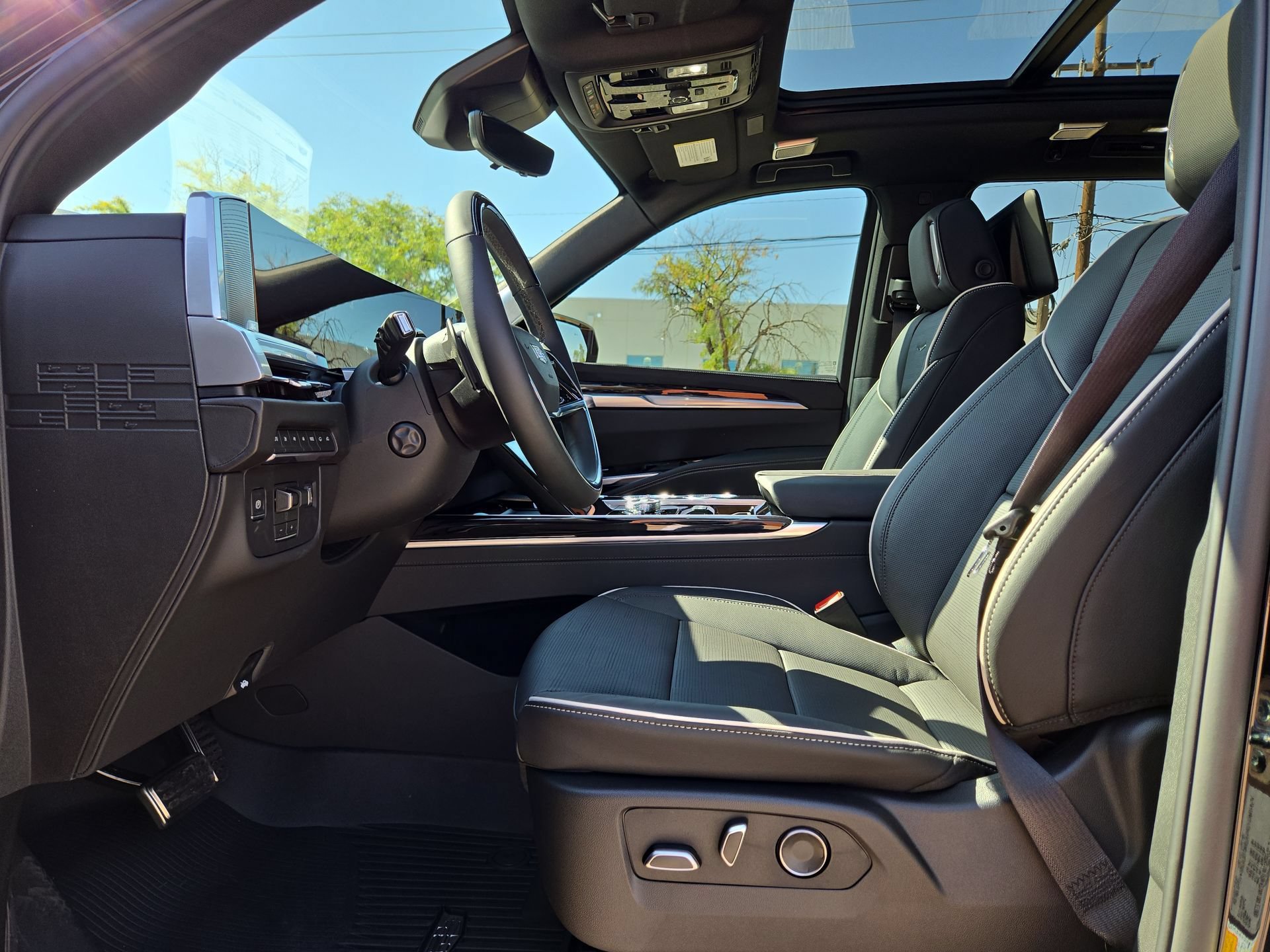 New 2026 Cadillac Escalade Sport w/ Touring Package AWD/4WD image 16