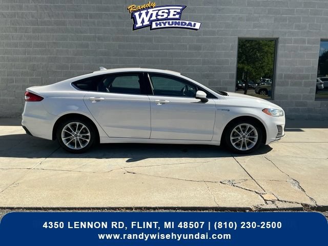 Used 2019 Ford Fusion SE FWD image 13