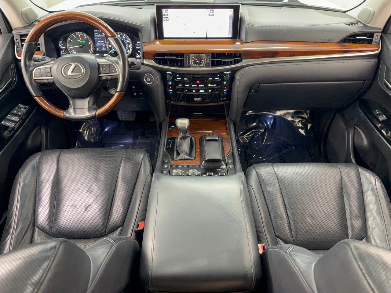 Used 2017 Lexus LX 570 4WD w/ Luxury Package image 17