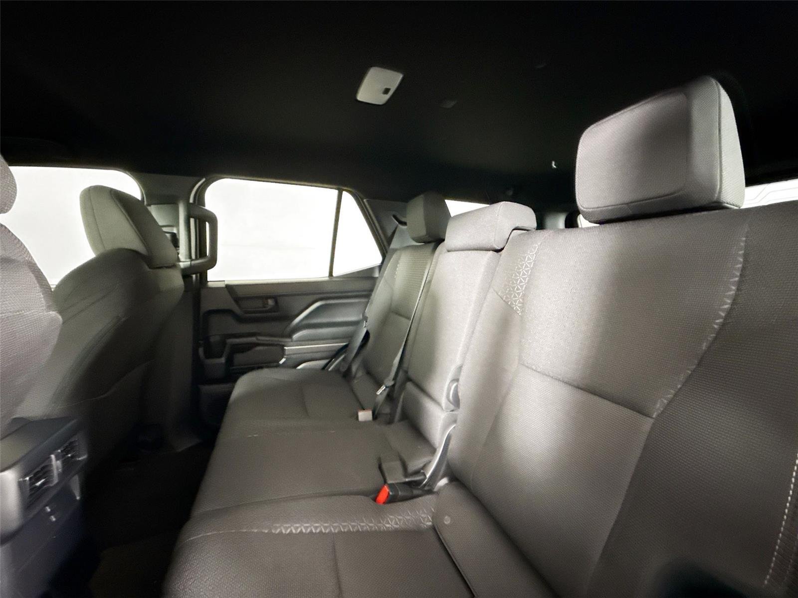 New 2026 Toyota 4Runner SR5 AWD/4WD image 30