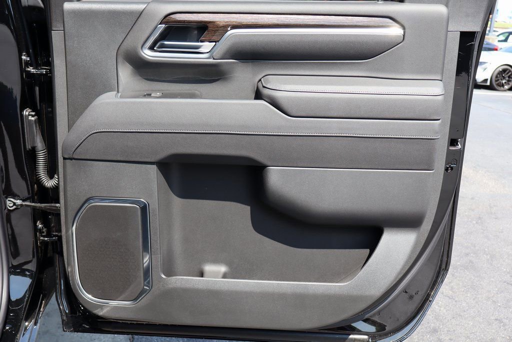 New 2025 GMC Sierra 2500 SLE w/ Preferred Package image 18