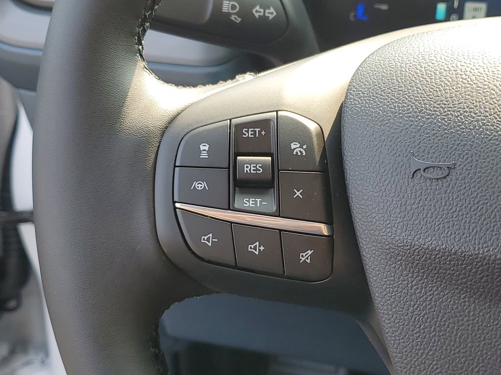 New 2025 Ford Maverick Lariat w/ Black Appearance Package image 13