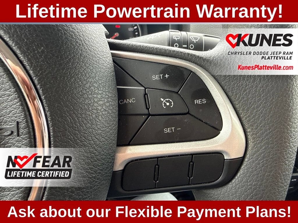 Used 2023 Jeep Renegade Latitude AWD/4WD image 21