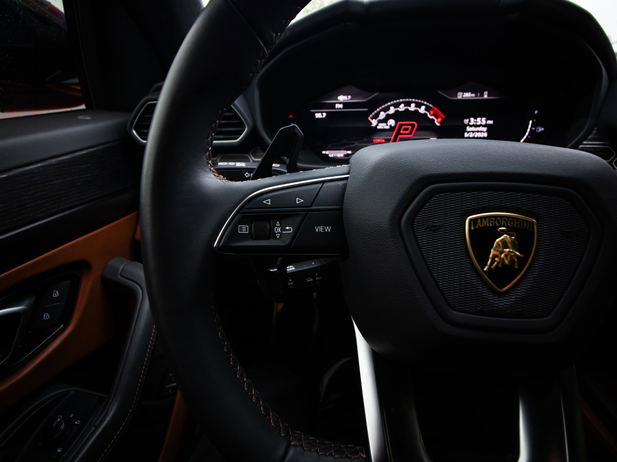 Used 2022 Lamborghini Urus AWD/4WD image 20