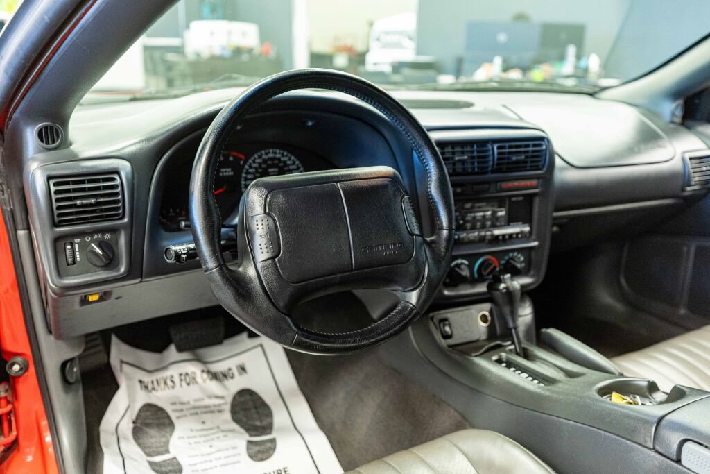 Used 1998 Chevrolet Camaro Z28 RWD image 9