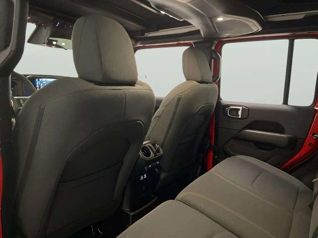 Used 2025 Jeep Wrangler Unlimited Sahara w/ Safety Group image 18