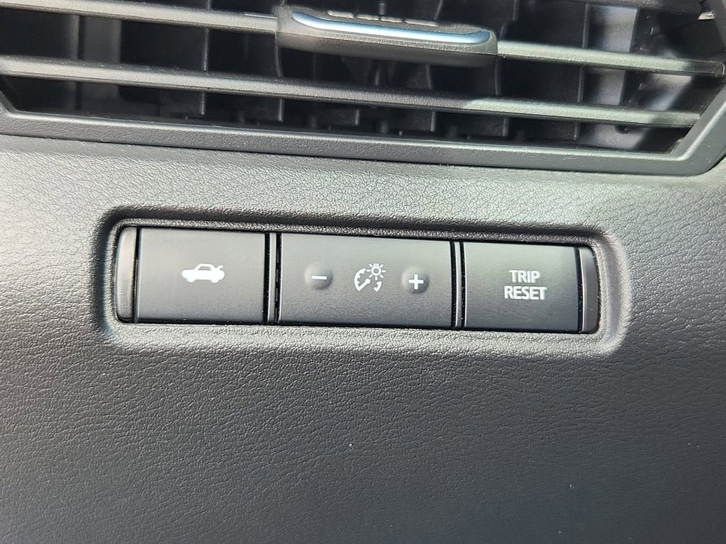 Used 2024 Nissan Altima 2.5 SR FWD image 22