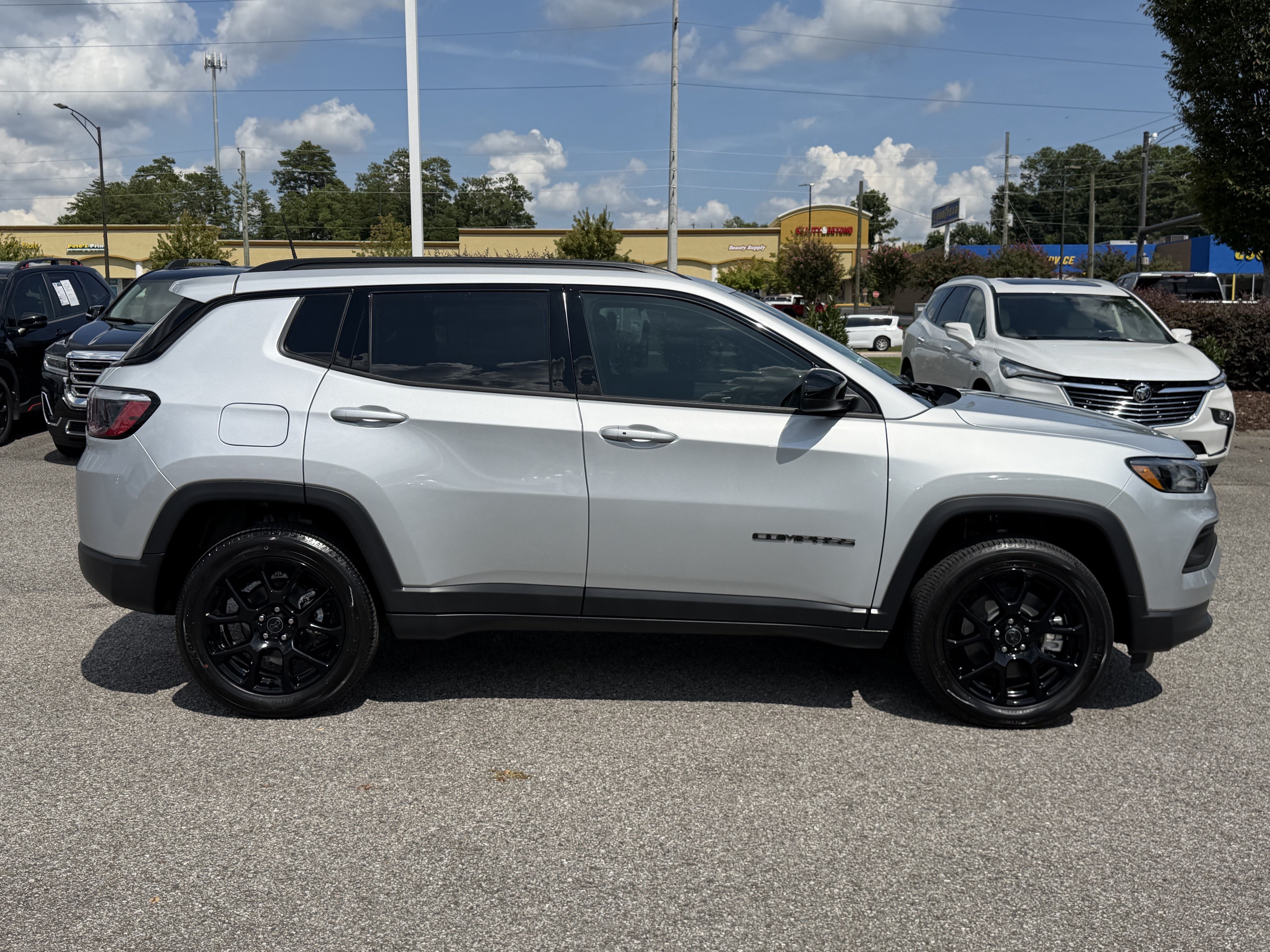 New 2026 Jeep Compass Latitude AWD/4WD image 11