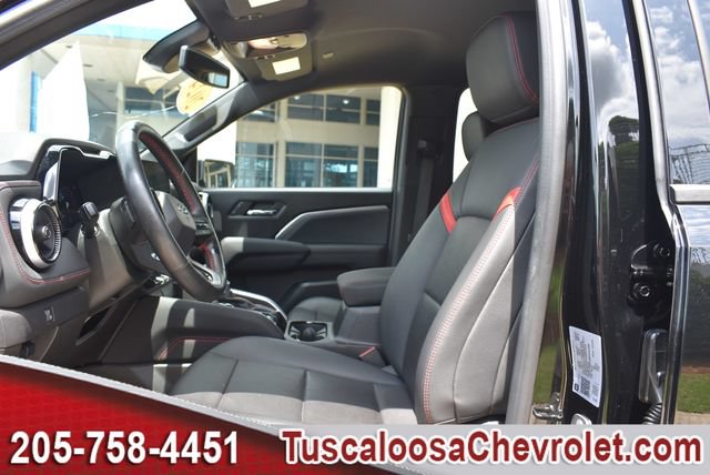 Used 2024 Chevrolet Colorado Z71 w/ Z71 Convenience Package 2 AWD/4WD image 18