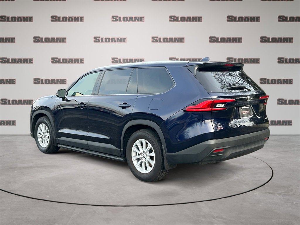 Used 2024 Toyota Grand Highlander XLE image 3