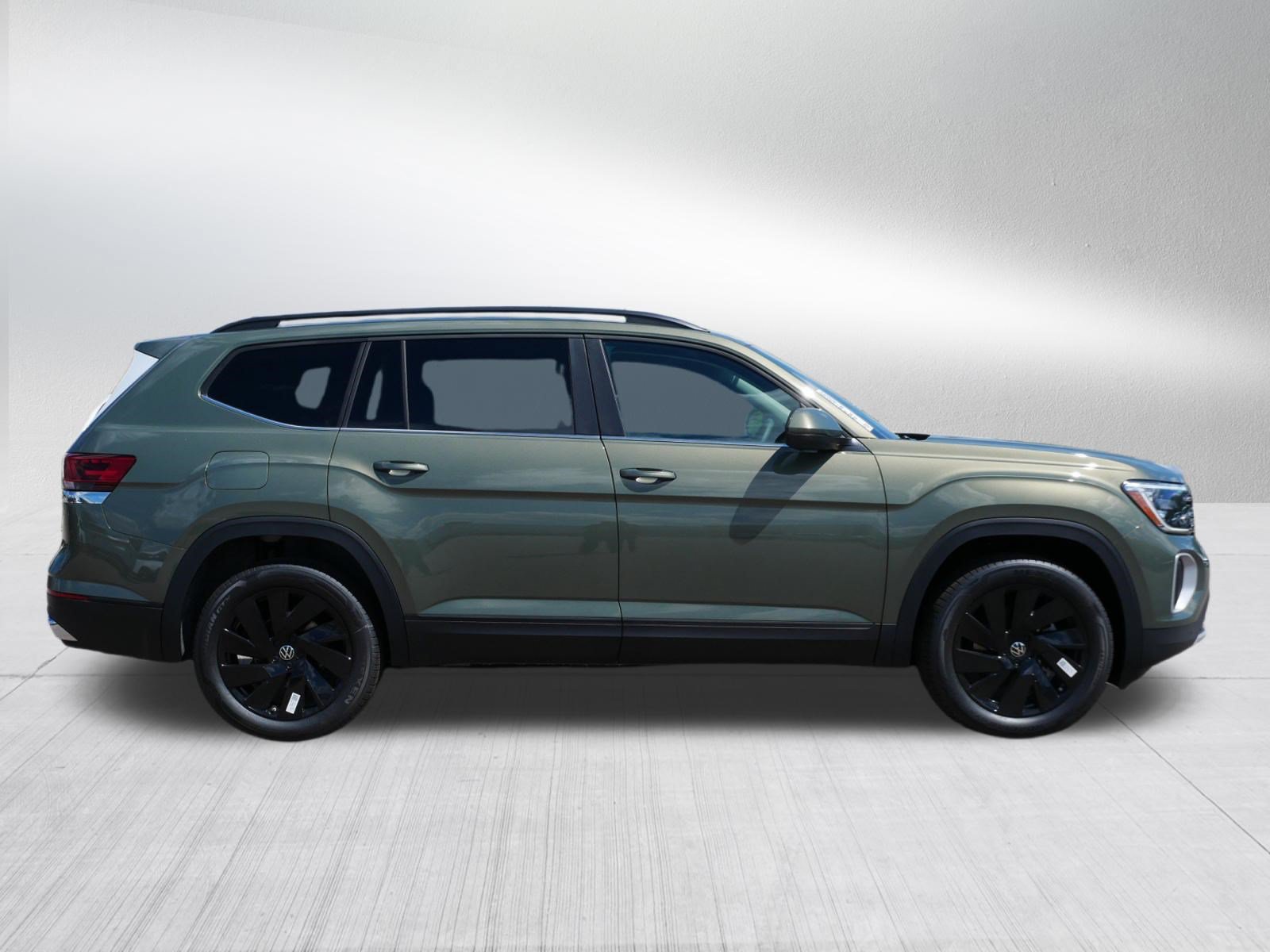 New 2026 Volkswagen Atlas SE AWD/4WD image 2