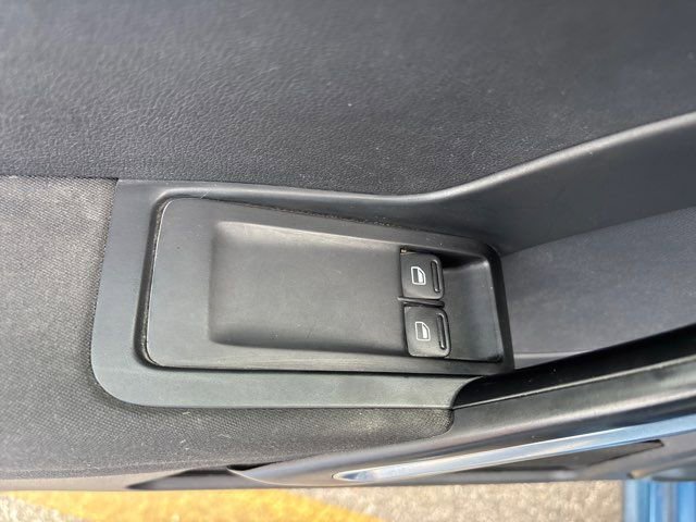 Used 2018 Volkswagen Beetle 2.0T S FWD image 16
