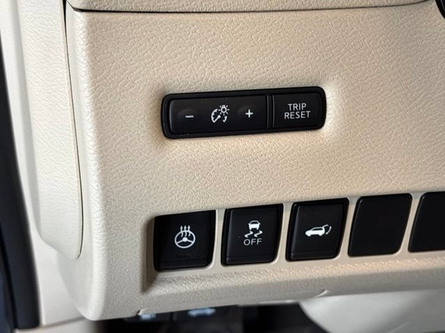 Used 2017 Nissan Murano Platinum w/ Platinum Technology Package AWD/4WD image 19