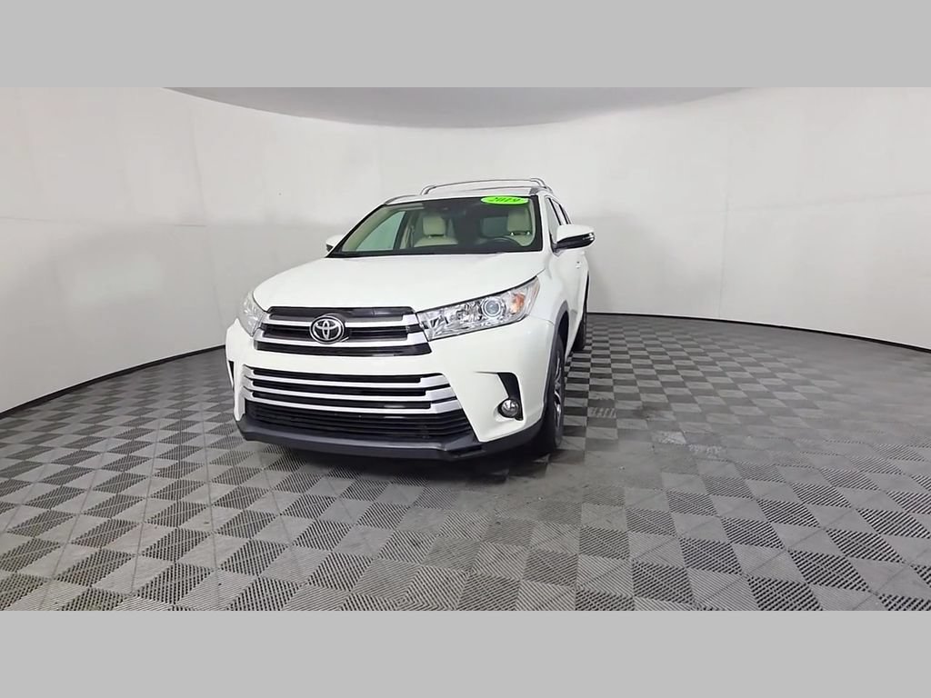 Used 2019 Toyota Highlander XLE FWD image 50