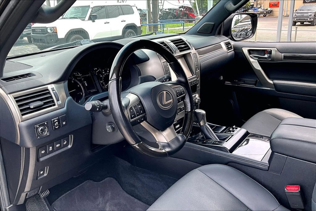 Used 2021 Lexus GX 460 Premium w/ Premium Package AWD/4WD image 17