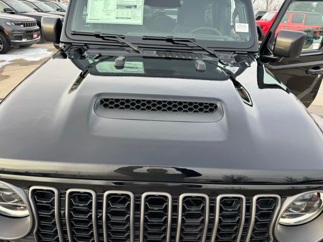 New 2026 Jeep Wrangler Unlimited Rubicon w/ Safety Group AWD/4WD image 44