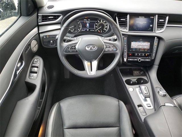 Certified 2025 INFINITI QX50 Luxe image 16