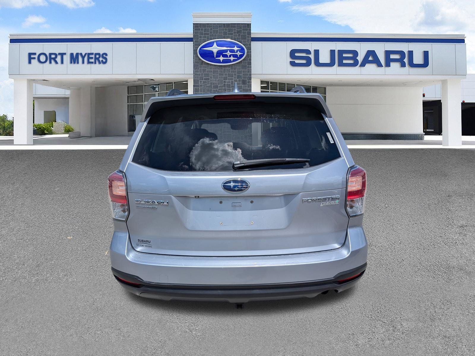 Used 2017 Subaru Forester 2.5i Premium w/ All-Weather Package AWD/4WD image 5
