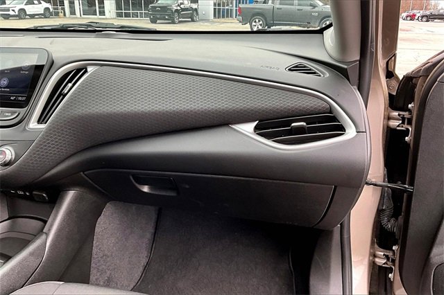 Used 2023 Chevrolet Malibu LS image 26