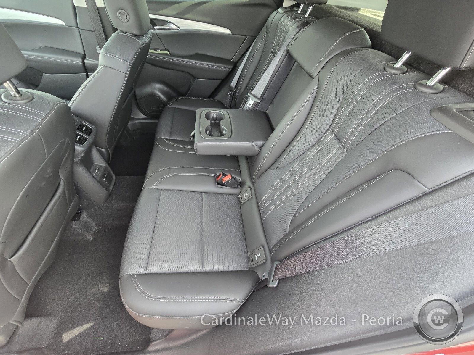 Used 2024 Buick Envision Avenir image 24