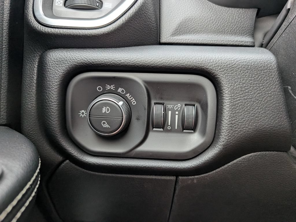 New 2026 RAM 2500 Laramie w/ Night Edition AWD/4WD image 41