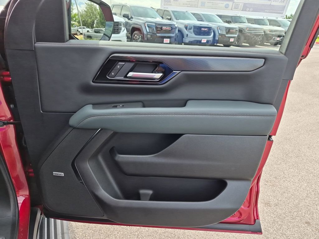 New 2026 GMC Yukon XL AT4 w/ AT4 Premium Package AWD/4WD image 42