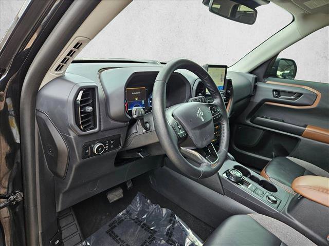 Used 2023 Ford Bronco Sport Outer Banks w/ Tech Package AWD/4WD image 9