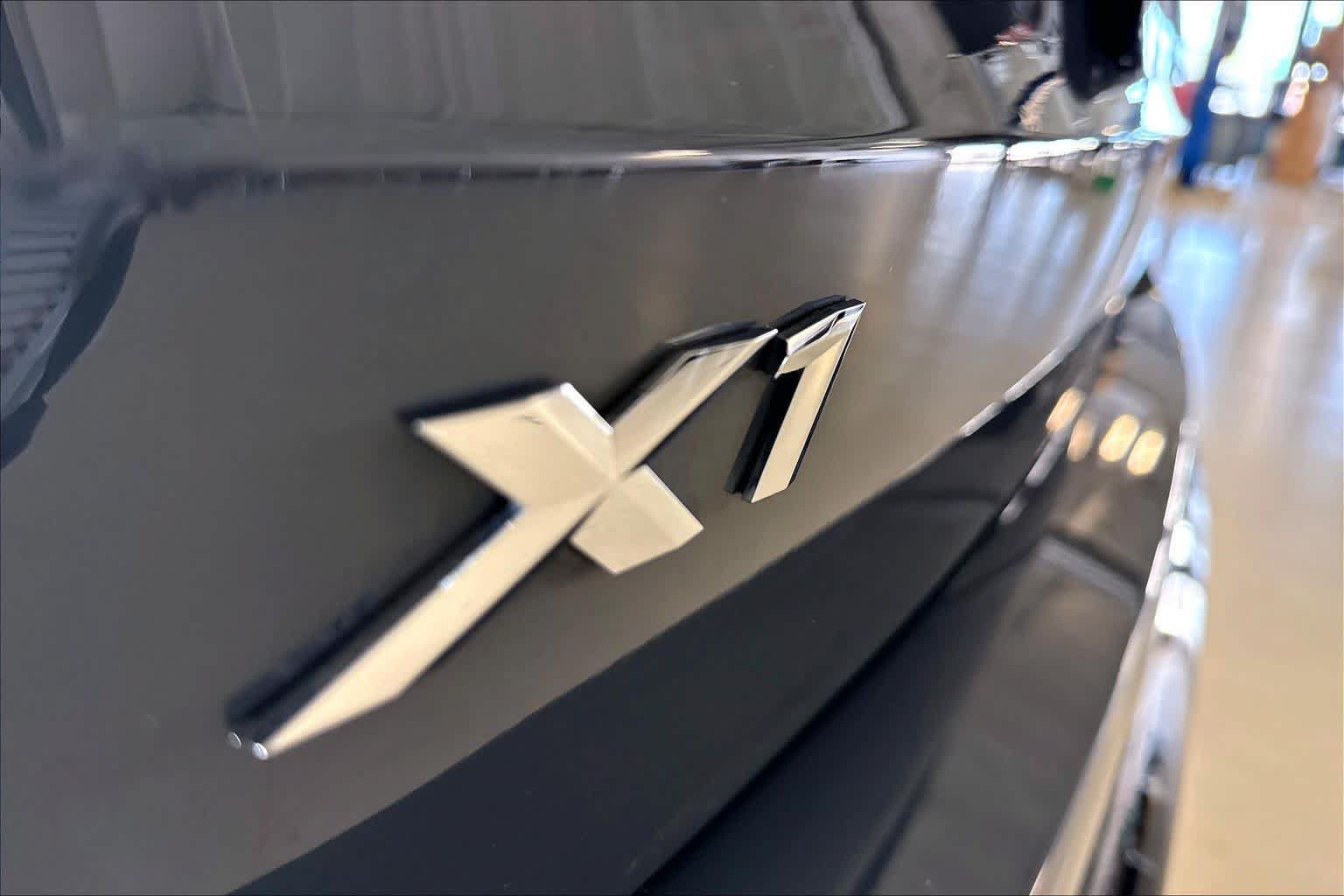 Used 2023 BMW X1 xDrive28i w/ Convenience Package AWD/4WD image 9