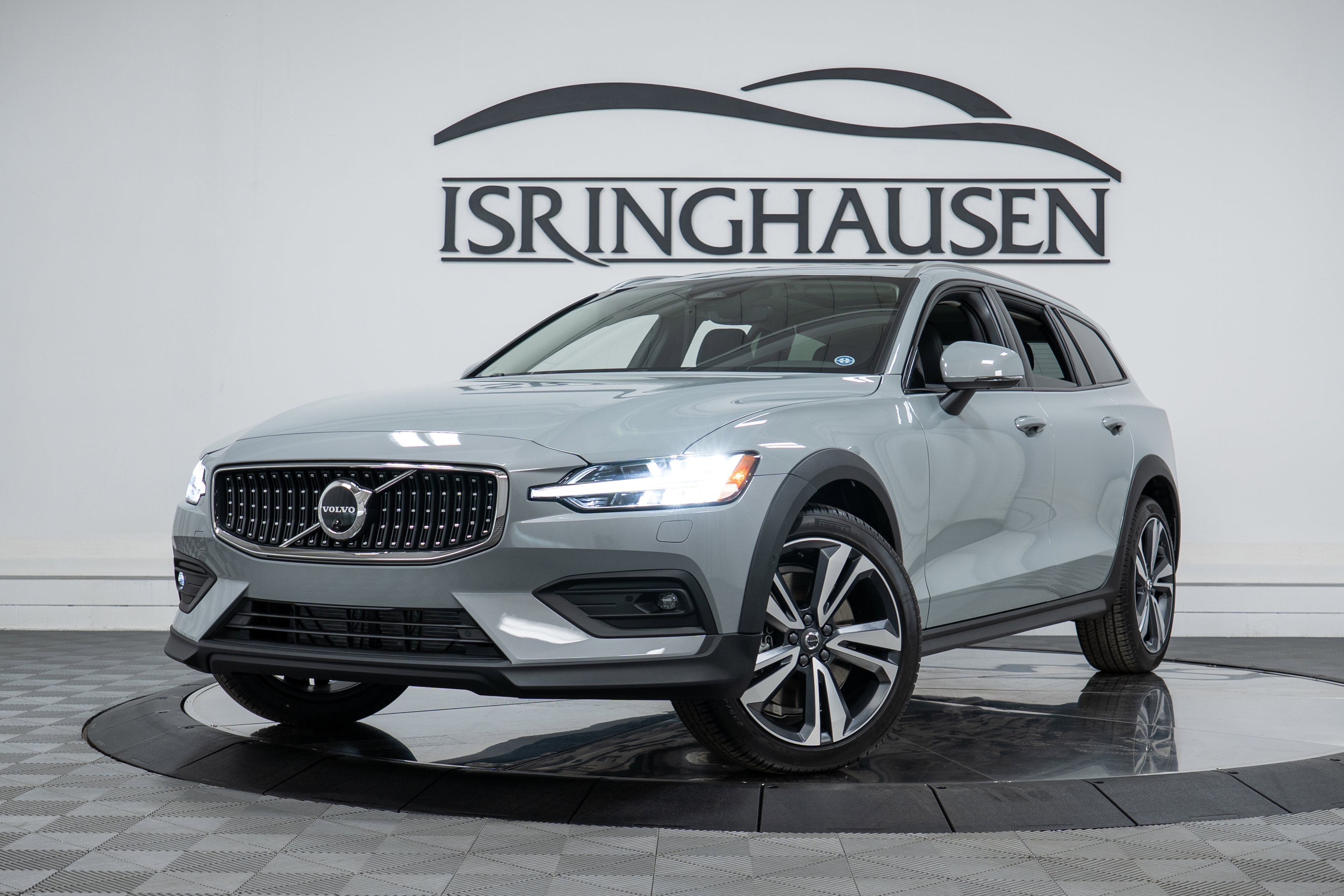 New 2026 Volvo V60 B5 Cross Country Plus w/ Climate Package image 26